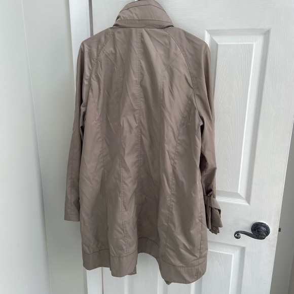 Calvin Klein rain coat - Picture 3 of 3